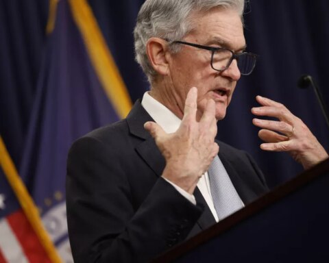 The Fed rules out an early pause in interest rate increases