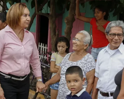 The Sandinista Front disassociated itself prematurely from the mayor of Granada, Julia Mena