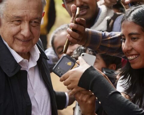 The data contrasts with AMLO's reasons for marching this Sunday