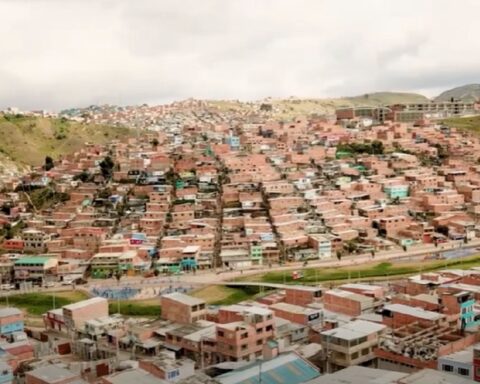 They are looking for a 15-year-old teenager in Bogotá: he left a letter addressed to his parents