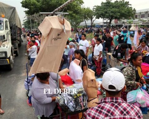 They claim Jhonny lack of order in the public spaces of the Barrio Lindo Fair