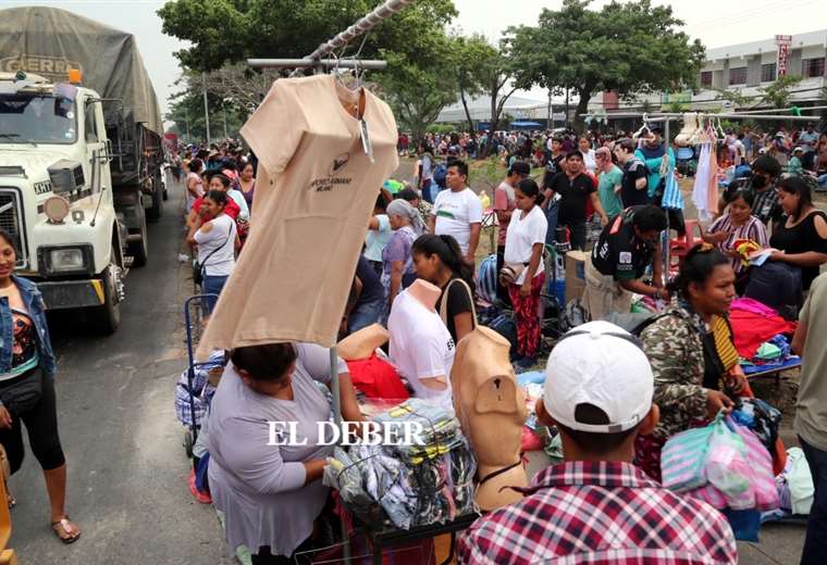 They claim Jhonny lack of order in the public spaces of the Barrio Lindo Fair