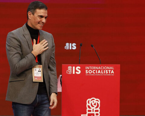 They elect the Spanish Pedro Sánchez as president of the Socialist International