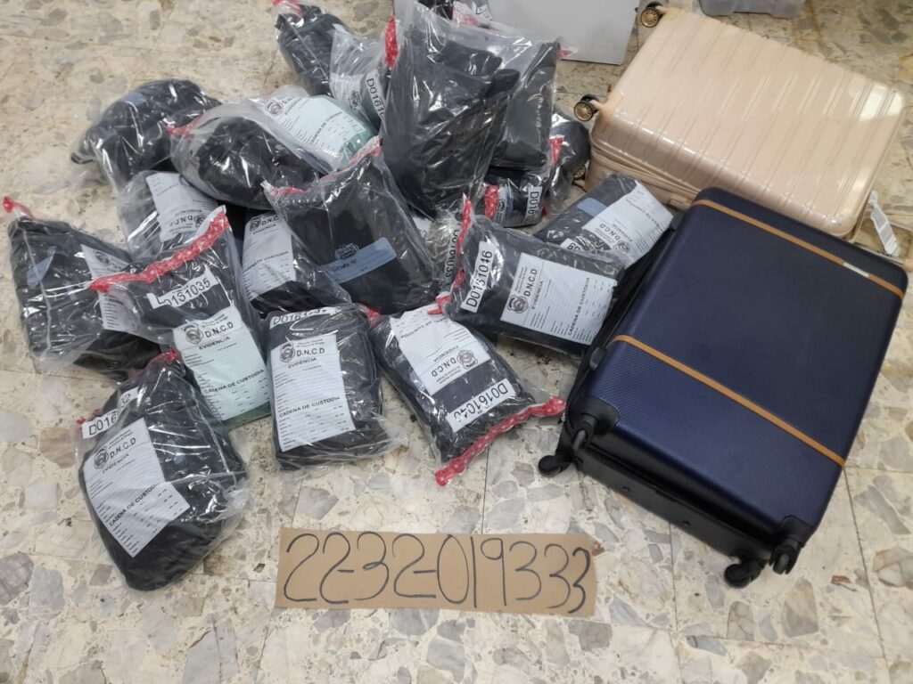 They find two suitcases with 67 packages of marijuana in AILA