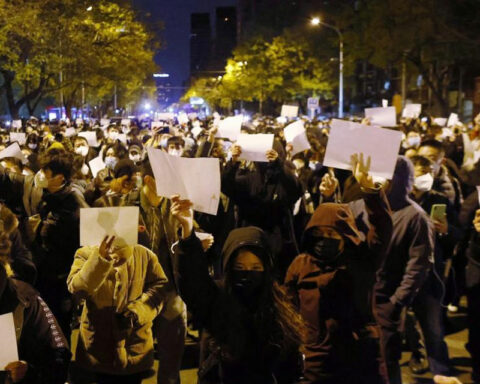Thousands of protesters take to the streets of China to demand the resignation of Xi Jinping