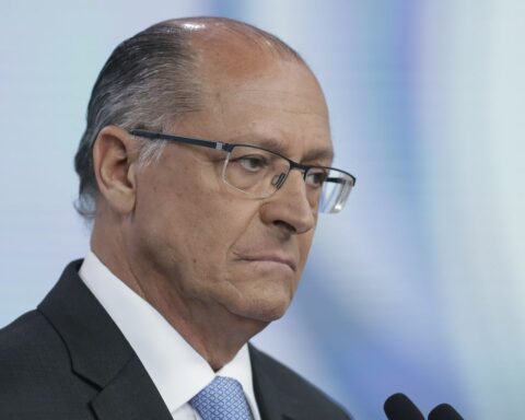 Transition proposes PEC to make Lula's campaign proposals viable