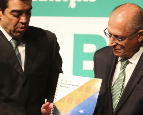 Transition team receives reports from TCU