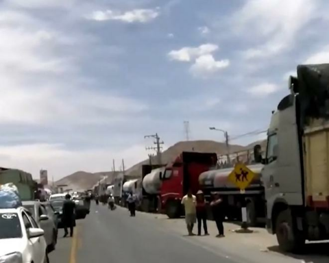 Transport strike: protest intensifies in Arequipa and tourists have to travel on PNP buses in Cusco