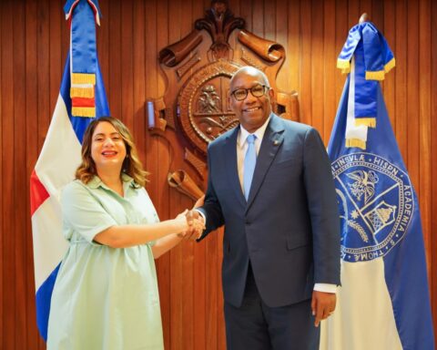 UASD Rector and Supérate director refine details to sign agreement