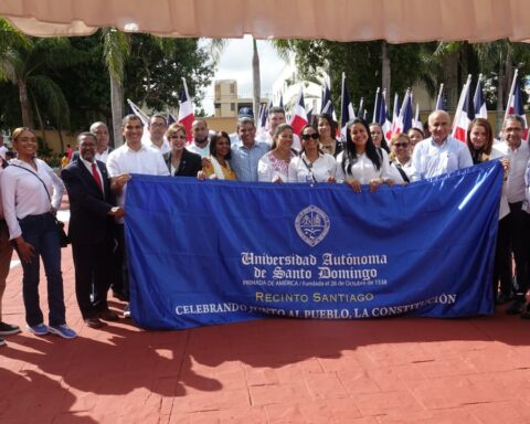 UASD Santiago conmemora el 178 aniversario de la Constitución