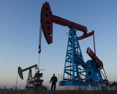 US gives Chevron a go-ahead to resume extraction in Venezuela