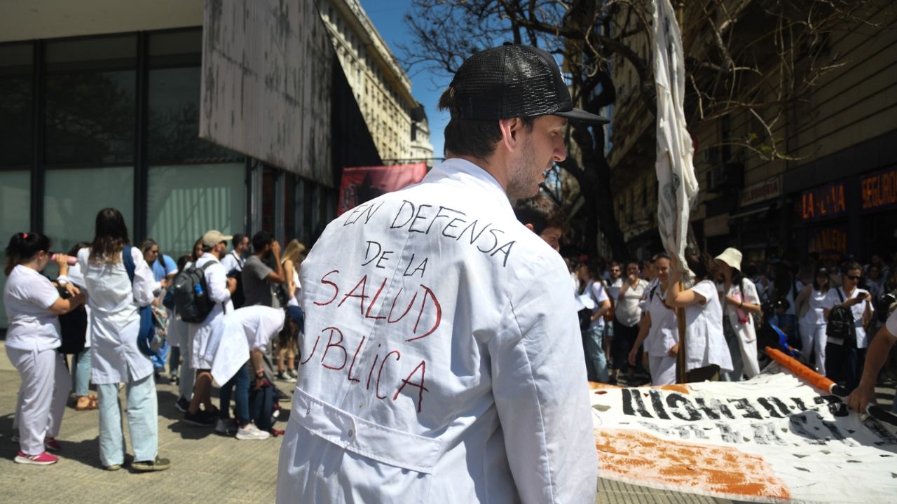 Unrecognized health professionals, residents and attendees from Buenos Aires will mobilize