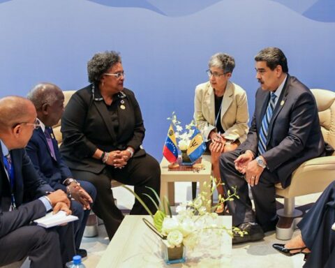 Venezuela strengthens ties with Barbados and South Africa