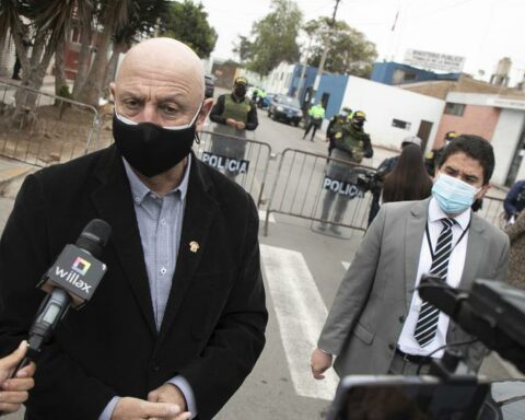 Vladimir Cerrón: Intelligence Commission will summon the head of the DINI, reports José Cueto