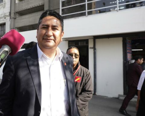 Vladimir Cerrón: Pretrial detention hearing suspended until Wednesday, November 16