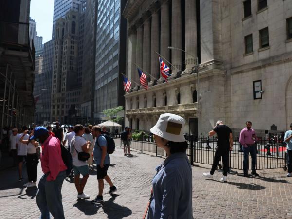 Wall Street closes week with losses after Fed decisions