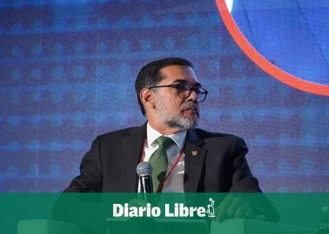 Will checks disappear in the Dominican Republic?