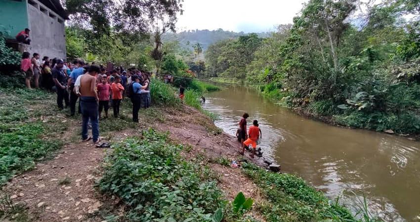 Woman and children disappear after being dragged by river in Matagalpa