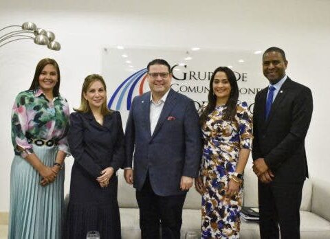 Yayo Sanz Lovatón anuncia Gracia Navideña 2022