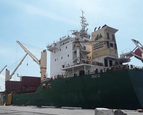 20,000 tons of stone are stored in the port of Cienfuegos to export to Mexico