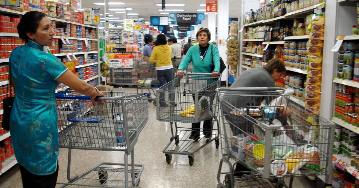 3 out of 4 workers do not earn enough for two food baskets