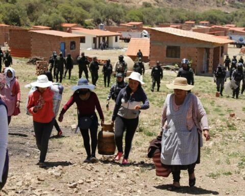 80 families are evicted from a farm in Cochabamba, they were illegally settled