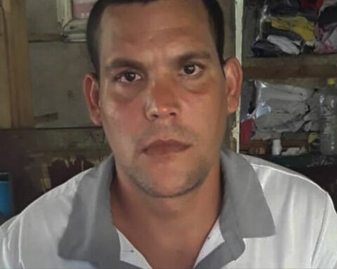 A 9/11 protester who was imprisoned in Cuba is arrested by the US Coast Guard