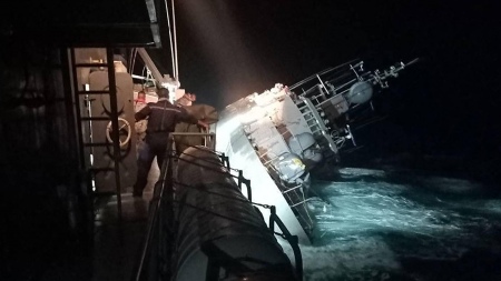 A Thai Navy ship capsized and 31 are missing