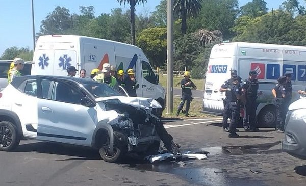 A one and a half month old baby is in serious condition after a traffic accident in Montevideo