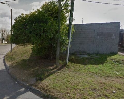 A woman killed a young man for fighting with her boyfriend