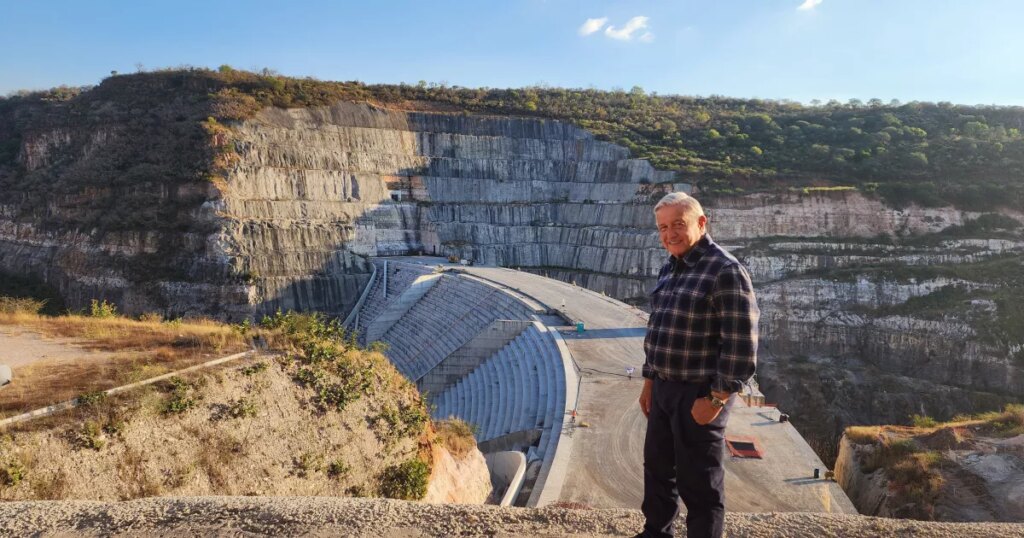 AMLO oversees hydraulic works in the north;  millions will benefit, he says