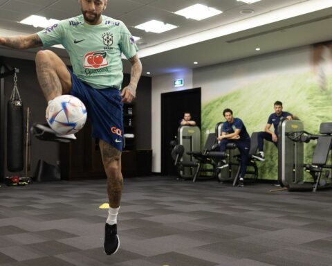 According to the team's doctor, Neymar is still a doubt for the round of 16