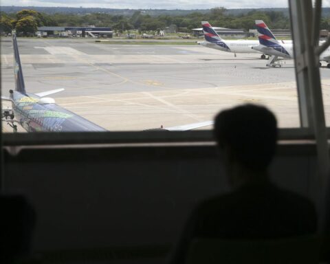 Aeronauts' strike delays flights in Brasilia, Porto Alegre and Fortaleza