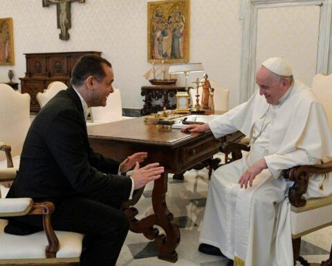 Ambassador Ian Carlos Torres delivered credentials to Pope Francis
