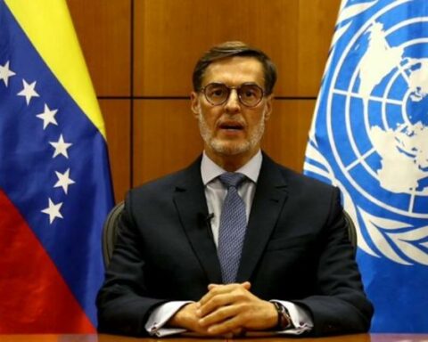 Ambassador of Venezuela in the country leaves his position: these are the reasons