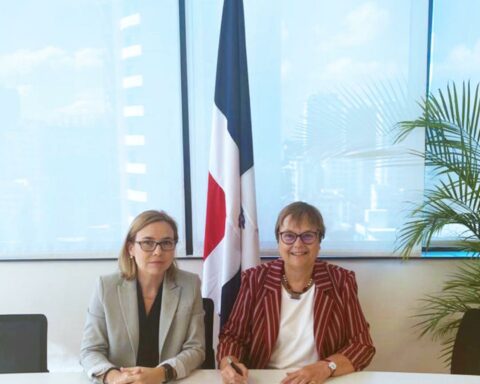 Ambassadors of Canada and Switzerland support carrying out environmental studies on the Romero Mining Project