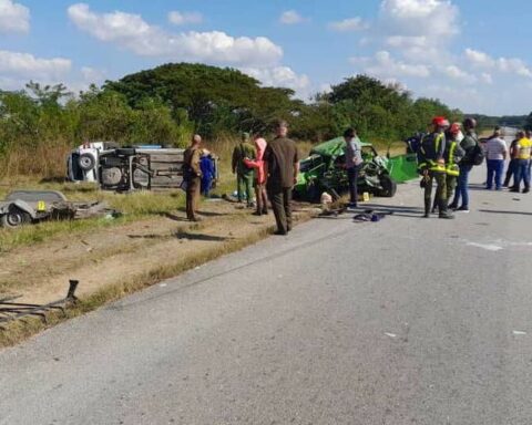 An accident leaves three dead and ten injured in central Cuba