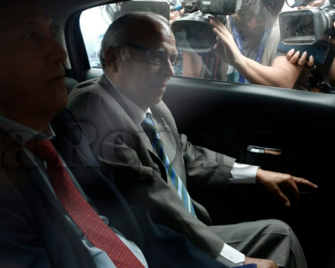 Aníbal Torres goes into hiding after being denounced by Patricia Benavides