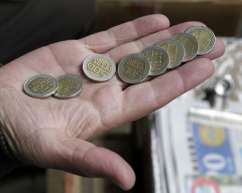 Another 120 products and services would be deindexed from the minimum wage