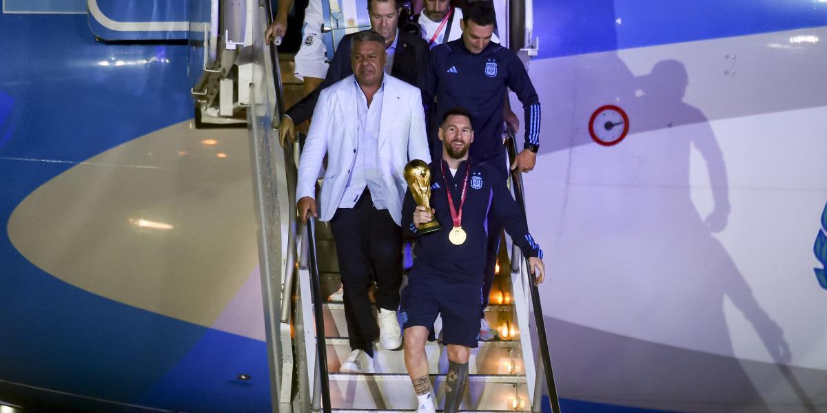 Argentina, Messi and the World Cup land in Buenos Aires
