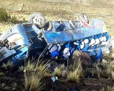 At least six dead after bus overturned into abyss in Cusco (PHOTOS)