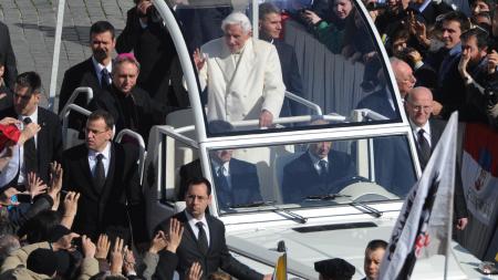 Authorities around the world bid farewell to Benedict XVI