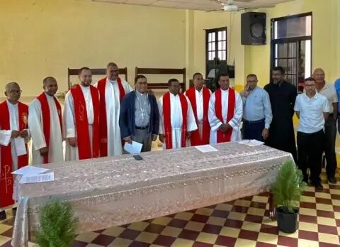 Obispo de SJM y sacerdotes difieren sobre explotar mina