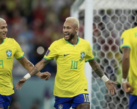 Brazil defines ranking in the first half and thrashes South Korea
