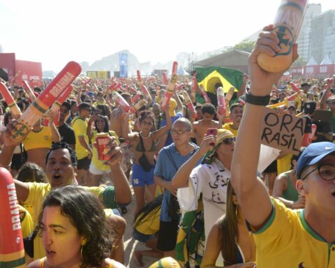 Brazilian defeat against Cameroon frustrates fans in Rio