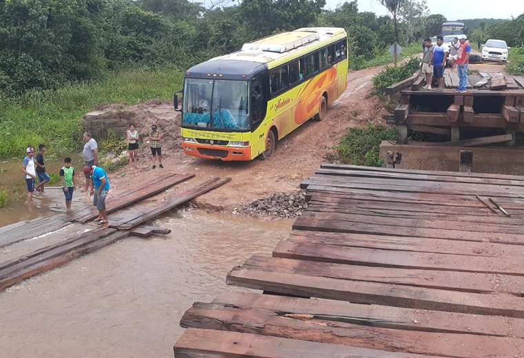 Bridge that connects San Matías with Las Petas is impassable