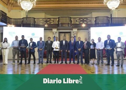 CABEI and Minister Joel Santos recognize microentrepreneurs