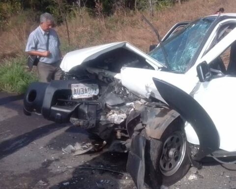 Collision between vehicles left six injured in Barinas