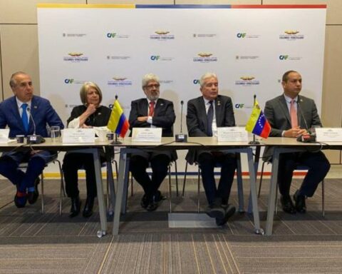 Colombia and Venezuela will present 16 bilateral projects to CAF