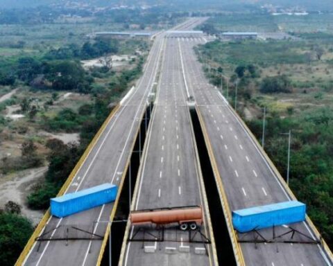 Colombia and Venezuela would enable the Tiendas bridge on December 15